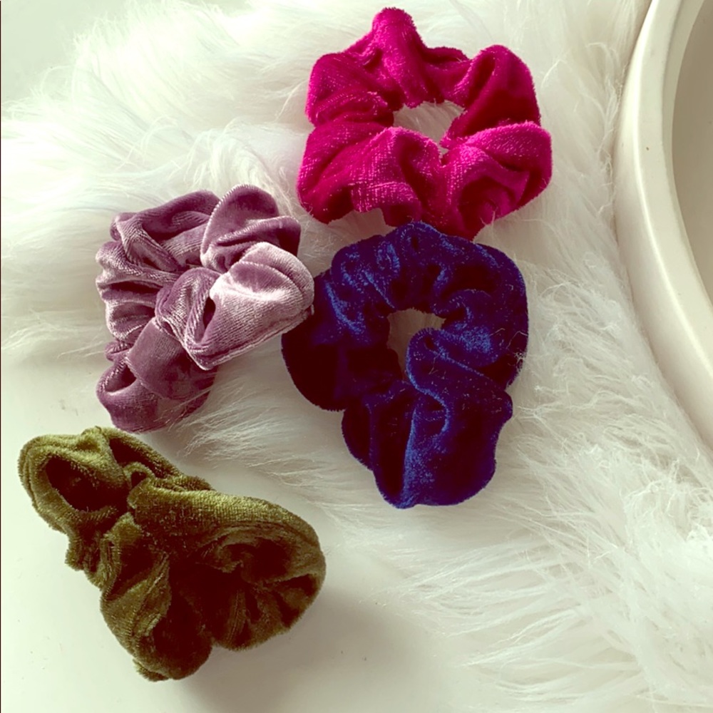Pack of four unused scrunchies